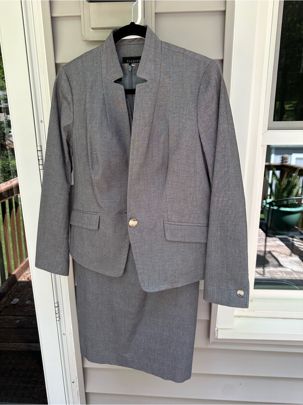 Talbots Gray Women's Two-Piece Suit - Blazer size 6 & Dress size 8 petite